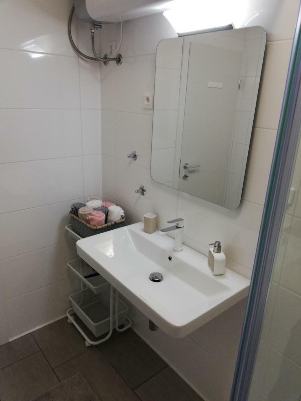 Apartma Stela In Terme Catez Чатеж-об-Саві Екстер'єр фото
